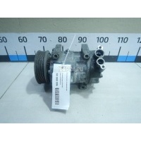 Компрессор кондиционера Renault Duster 2012 8201018716