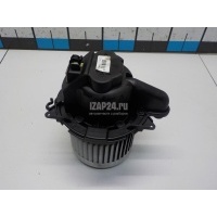 Моторчик отопителя Renault Duster 2012 272107379R