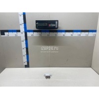 Петля двери багажника Toyota RAV 4 (2013 - 2019) 6881042070