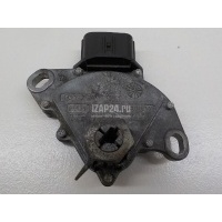 Селектор КПП Toyota Corolla E18 2013 8454052070