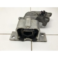 Опора двигателя правая Renault Duster 2012 112102235R