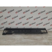 Кронштейн полки багажника Volkswagen Touareg NF 2010 7P0863600A