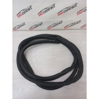 Уплотнитель двери Volkswagen Touareg NF 2010 7P0867365B