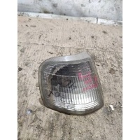Поворотник правый Peugeot 405 1993