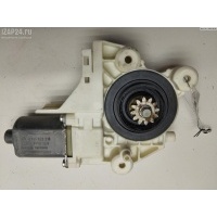Моторчик стеклоподъемника передний левый  Ford Focus II (2004-2011) 2005  130822215