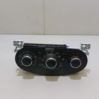 Блок управления отопителем Renault Sandero 2014 275101698R