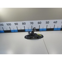 Крючок капота Land Rover Discovery Sport 2014 LR073063