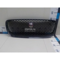 Решетка радиатора Jaguar F-PACE 2016 T4A6209