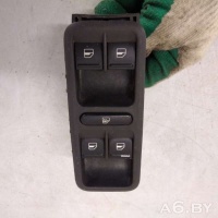 Кнопка стеклоподъемника переднего левого Volkswagen Polo 5 2013 5J0959858A
