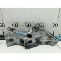 Кронштейн генератора Renault Clio IV (2012 - 2019) 8200695957
