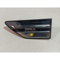 Накладка декоративная Renault Arkana 2019 990434842R