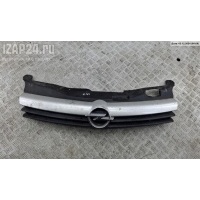 Решетка радиатора Opel Astra H 2005 13241967