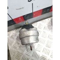 Подушка крепления двигателя Volkswagen Passat 2002 8D0199379AE
