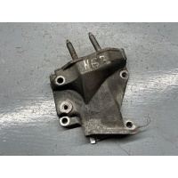 Кронштейн двигателя Ford Mondeo 2 2000 988M-6030-AA