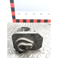 Заслонка дроссельная Volkswagen Golf 2001 038128063a