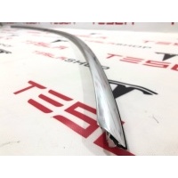 Молдинг (накладка кузовная) Tesla Model 3 2020 1083520-00-D