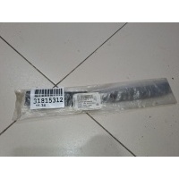 Уплотнитель капота Skoda Octavia A7 2013-2020 5E0823707C