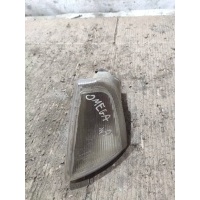 Поворотник левый Opel Omega A 1992