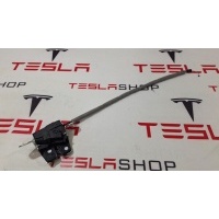 Замок багажника Tesla Model X 2019 1008186-00-B,600665400B,A2127400335