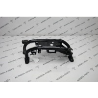 Траверса, опора коробки передач Land Rover Range Rover 30DDTX L405 2012 LR072221