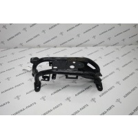 Траверса, опора коробки передач Land Rover Range Rover 30DDTX L405 2012 LR072221