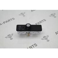 Разъем USB и AUX Land Rover Range Rover 30DDTX L405 2012 LR044901
