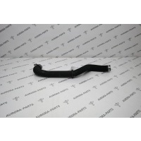 Патрубок интеркулера (4.4L DOHC DITC V8 Diesel) Land Rover Range Rover 30DDTX L405 2012 LR060680