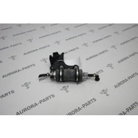 Насос топливный вспомогательный Land Rover Range Rover 30DDTX L405 2012 LR038431
