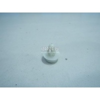 Крепеж (клоп) Mitsubishi Carisma (DA) (1999 - 2003) MB567499
