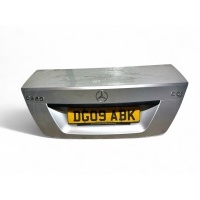 крышка (дверь) багажника Mercedes-Benz C-Класс W204/S204 2009 A2047500075