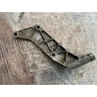 Кронштейн двигателя Volkswagen Passat B5 (1996—2001) 2000 8D0199343L