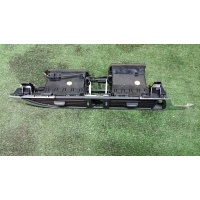 дефлектор воздушный Audi Allroad quattro 2012> 2012 4g2820951