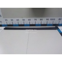 Уплотнитель стекла двери Toyota Corolla E15 (2006 - 2013) 6817112340