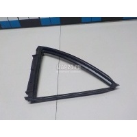 Уплотнитель форточки правой Toyota Corolla E15 (2006 - 2013) 6818812330