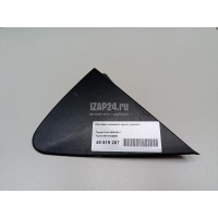 Накладка переднего крыла правого Toyota Yaris (2005 - 2011) 601170D060