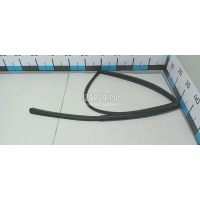 Уплотнитель стекла двери Toyota Yaris (2005 - 2011) 681520D050