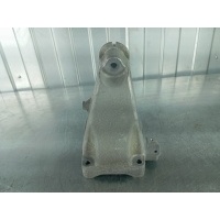 Кронштейн двигателя Mercedes C-class W205 2016 A2742231004
