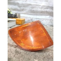 Поворотник правый Mercedes Vito W638 1998