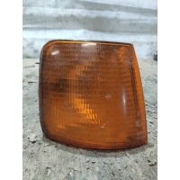 Поворотник правый Volkswagen Passat B3 1990