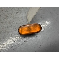 Повторитель передний правый Volkswagen Polo 3 1997 3A0949117