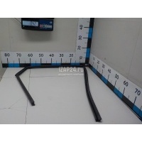 Уплотнитель стекла двери Nissan EX/QX50 (J50) (2008 - 2017) 823311BA0A