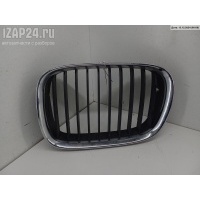 Решетка радиатора Лев. BMW 5 E39 (1995-2003) 2000 8159311