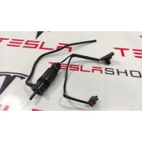 Насос (моторчик) омывателя стекла Tesla Model 3 2019 1015486-01-C,1139548-00-A,1096062-00-F