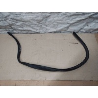 Уплотнитель Капота Volkswagen Touareg 2 2012 7P6823723