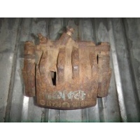 Суппорт Camry XV20 (96-01)/Avalon MCX10 (95-00) пер R б\у (арт. 4773006040)