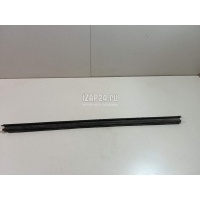Уплотнитель стекла двери Renault Megane III (2009 - 2016) 803310030R