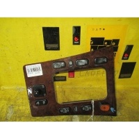 Блок упр-я стеклоподъемниками A2108214551 на Merce Mercedes-benz A2108214551 A2108214551