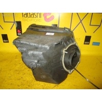 Корпус блока предохранителей A2115400024 на Merced Mercedes-benz A2115400024 A2115400024