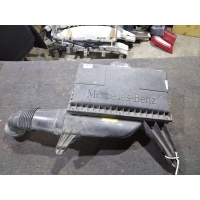 Корпус воздушного фильтра A0000901651 на Mercedes- Mercedes-benz A0000901651 A0000901651