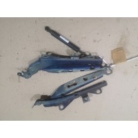 Крепление капота 30716744 на Volvo V70 Volvo 30716744 30716744
